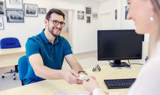 Mutassam a védettségi kártyámat? A munkaadók joga és az adatkötelezettség